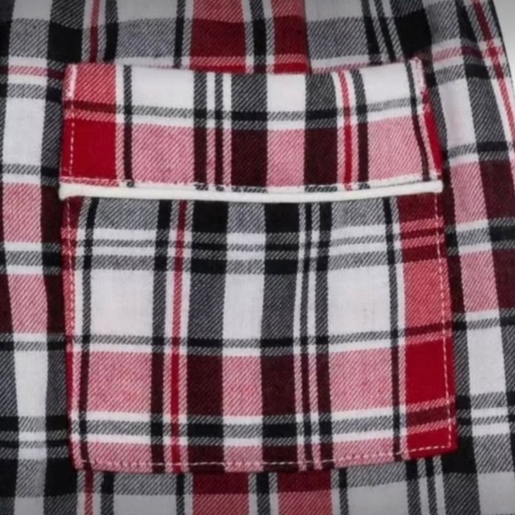 Disney Store Boys 2 piece Light soft flannel Christmas pajama set 9/10 NWT - Picture 4 of 5